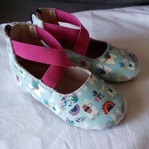 Monkey Feet Llama Ballet Flats in Play condition
